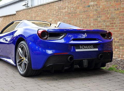 Ferrari 488 Spider 10