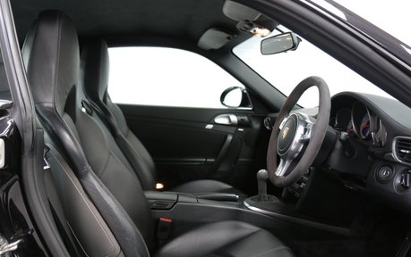 Porsche 911 Carrera S - Sensational Manual Coupe 23
