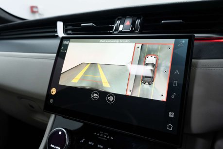 Jaguar F-Pace 5.0 F-PACE SVR AWD Auto 4WD 5dr 31