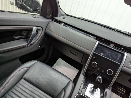 Land Rover Discovery Sport 1.5 Discovery Sport R-Dynamic SE P300e Auto 4WD 5dr 49