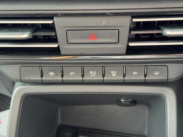 Ford Transit Connect LWB L2H1 Low Roof Limited Air Con Alloys Sensors C 42