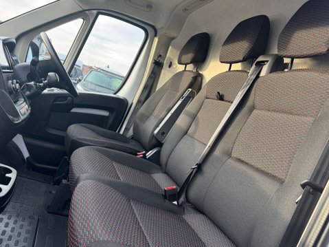 Peugeot Boxer 2.2 BlueHDi 435 Professional Premium + Panel Van 5dr Diesel Manual L4 H3 Eu 33
