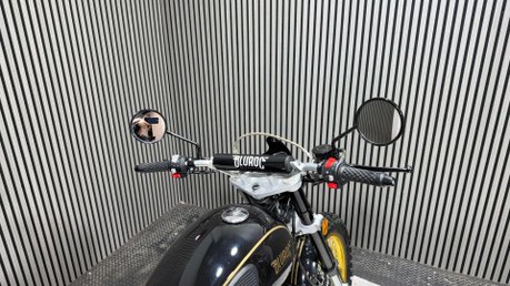 Bluroc Motorcycles Hero 2026 ONLY 10KM 1 OWNER ENDURO SCRAMBLER BIKE 125CC 46