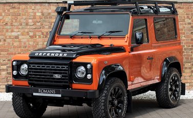 Land Rover Defender 90 Adventure Edition 6