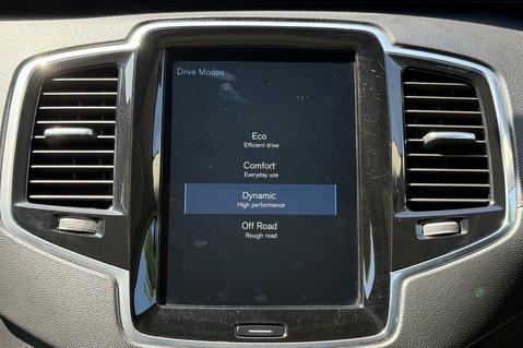 Volvo XC90 B5 INSCRIPTION PRO AWD -B&W -XENIUM PK -PAN ROOF -22S -SURROUND CAMERAS 50