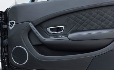 Bentley Continental Supersports Convertible 24