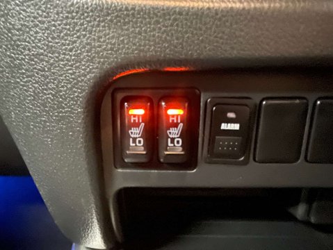 Mitsubishi L200 2.4 L200 Barbarian DI-D 4WD 20