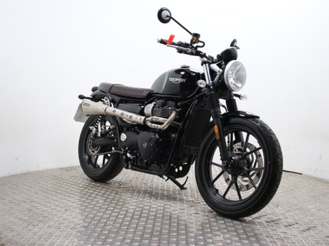 Triumph Street Twin BONNEVILLE STREET TWIN 3