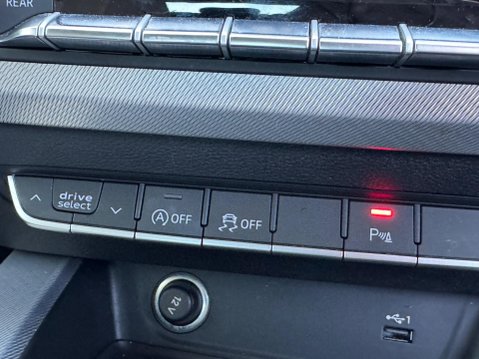 Audi A4 2.0 TDI 35 Technik S Tronic Euro 6 (s/s) 5dr 28