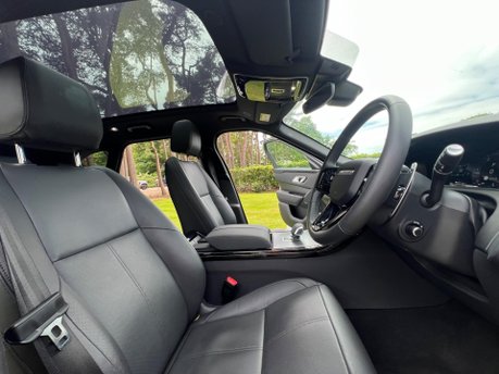 Land Rover Range Rover Velar DYNAMIC SE 17