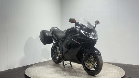 Triumph Sprint 2009 NEW MOT / SERVICED SIDE PANNIERS LARGE CC SPORTS TOURER 2
