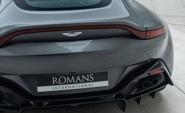 Aston Martin V8 Vantage 25