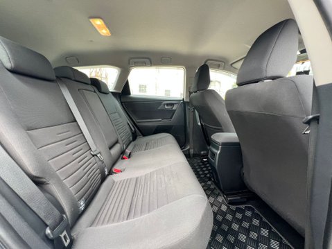 Toyota Auris VVT-I ICON TECH TOURING SPORTS 57