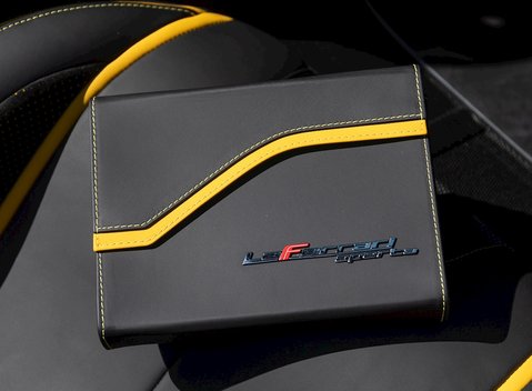 Ferrari LaFerrari Aperta 40