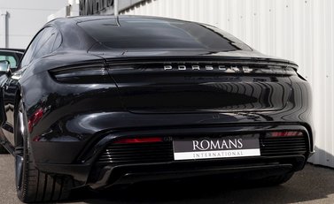 Porsche Taycan Turbo S 32