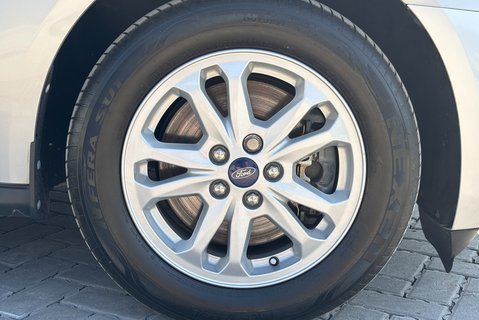 Ford Transit Connect 240 L2 120 ps Limited Panel Van 26