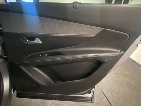 Peugeot 5008 1.2 5008 Allure Premium PureTech S/S 5dr 26