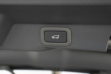 Land Rover Range Rover Sport 3.0 P400 MHEV HST SUV 5dr Petrol Auto 4WD Euro 6 (s/s) (400 ps) 36