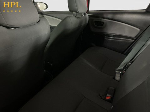 Toyota Yaris 1.5 VVT-h Active Hatchback 5dr Petrol Hybrid E-CVT Euro 6 (s/s) (100 ps) Ai 19