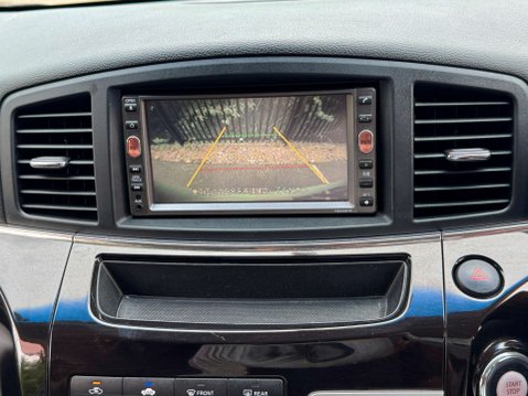 Nissan Elgrand Highway Star 54