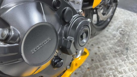 Honda CB 650 NAKED BIKE 2015 ONLY 10K MOT WARRANTY VERY CLEAN 650CC 16