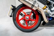 Norton V4 SV. MANX. PLATINUM BODYWORK. ÖHLINS SUSPENSION. RED OZ ALUMINIUM WHEELS 36
