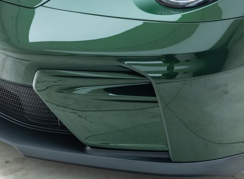 Porsche 911 GT3 TOURING (992.2) 39