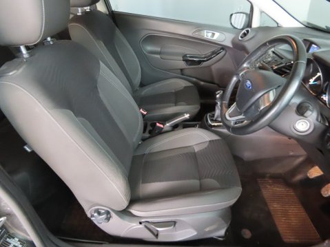 Ford Fiesta ZETEC 10