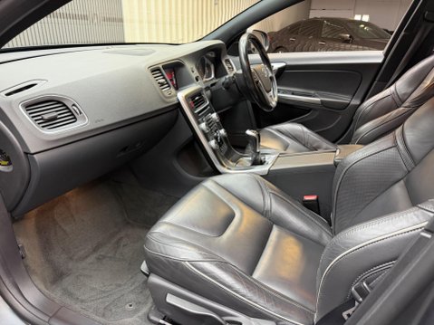 Volvo V60 2.0 D4 R-Design Lux Nav Euro 6 (s/s) 5dr 47