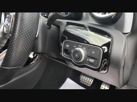 Mercedes-Benz A Class A 250 AMG LINE PREMIUM 23