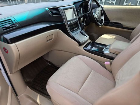 Toyota Alphard Auto+Hybrid+7Seats+Clean 30