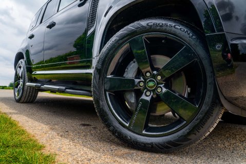 Land Rover Defender P400e XS Edition 6