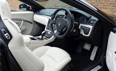 Maserati Grancabrio Sport 17