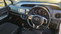 Toyota Yaris 1.33 Dual VVT-i Design Hatchback 5dr Petrol Multidrive S Euro 6 (99 ps) 19