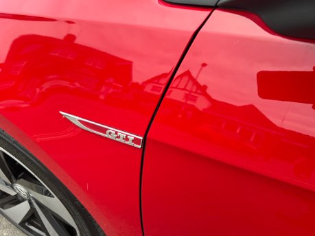 Volkswagen Golf GTI TSI 18