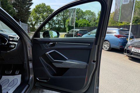 Audi Q3 TFSI QUATTRO S LINE VORSPRUNG -PAN ROOF -360 CAMERA -CARPLAY -FULL AUDI S/H 36