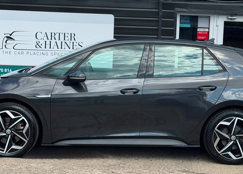 Volkswagen ID.3 Pro Performance 58kWh Life Hatchback 5dr Electric Auto (204 ps) 5