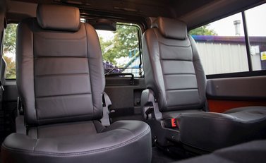 Land Rover Defender 110 Adventure Edition 14