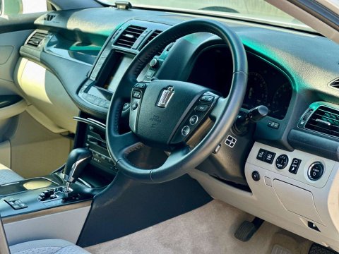 Toyota Crown 3.5 Hybrid Special Edition 5dr 73