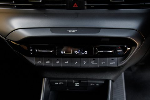 Hyundai i20 T-GDI PREMIUM MHEV 39