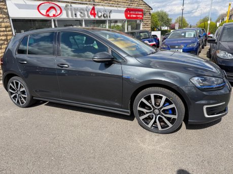 Volkswagen Golf GTE NAV DSG 12