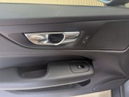 Volvo V60 2.0 V60 Momentum B4 MHEV Auto 5dr 39