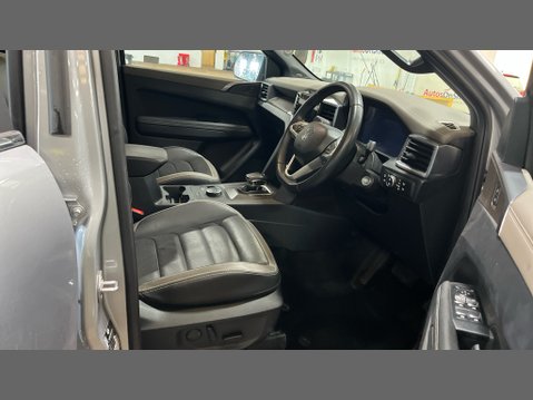 Volkswagen Amarok Style | Auto | 3 LT | Double Cab | Sensors | Camera | EURO 6 9