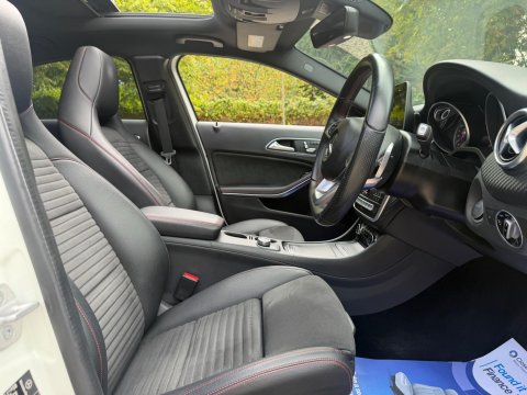 Mercedes-Benz A Class 2.1 A200d AMG Line (Premium Plus) 7G-DCT Euro 6 (s/s) 5dr 17