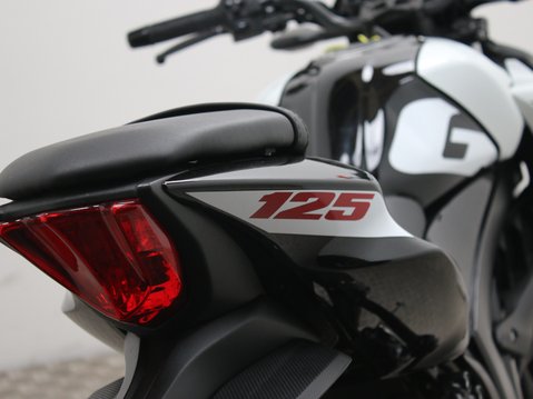 Suzuki GSX-S125 GSXS 125 28