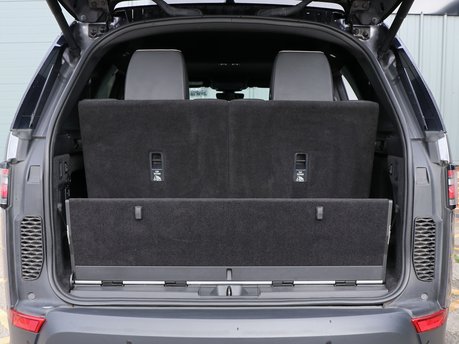 New from SEEKER UK, genuine Land Rover rear seat conversion for the Discovery 5, HSE trim with cream piping 5