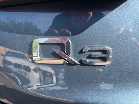 Audi Q3 TFSI S LINE 19