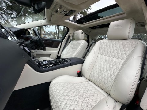 Jaguar XJ 3.0d V6 Portfolio Saloon 4dr Diesel Auto Euro 6 (s/s) (300 ps) 4