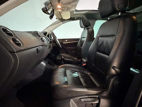 Volkswagen Tiguan SE 2.0 TDI 170 4MOTION MANUAL 19