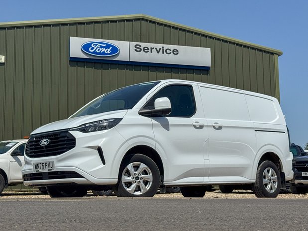 Ford Transit Custom SWB L1H1 Low Roof Limited 320 Air Con Alloys Sensors EURO 6 1